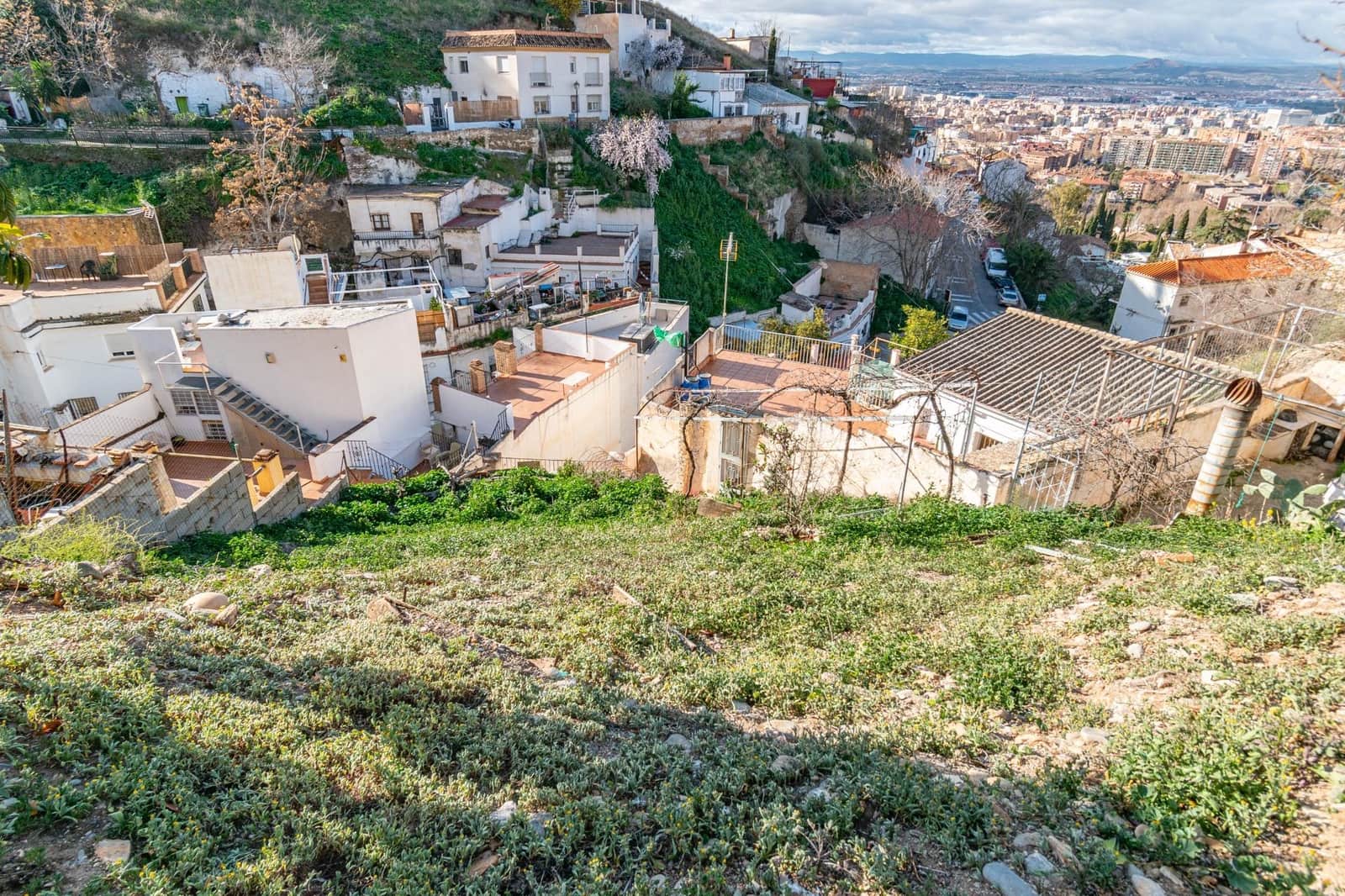 6 soveværelse Hulehus til salg i Granada by med garage - € 285.000 (Ref: 9814452)