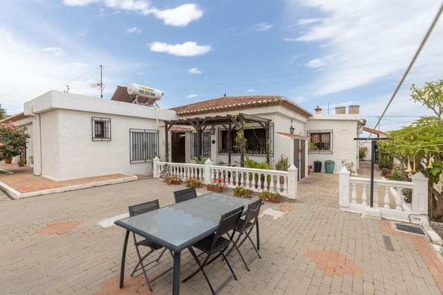 4 sypialnia Willa na sprzedaż w Motril z basenem garażem - 595 000 € (Ref: 9814454)