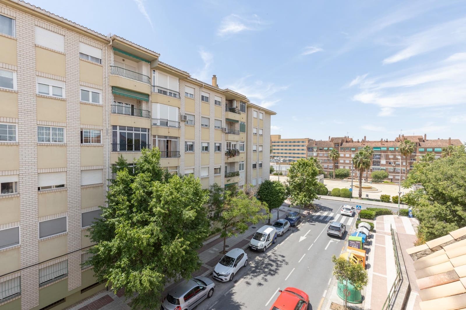 Casa de 5 habitaciones en Granada ciudad en venta con garaje - 360.000 € (Ref: 9814455)