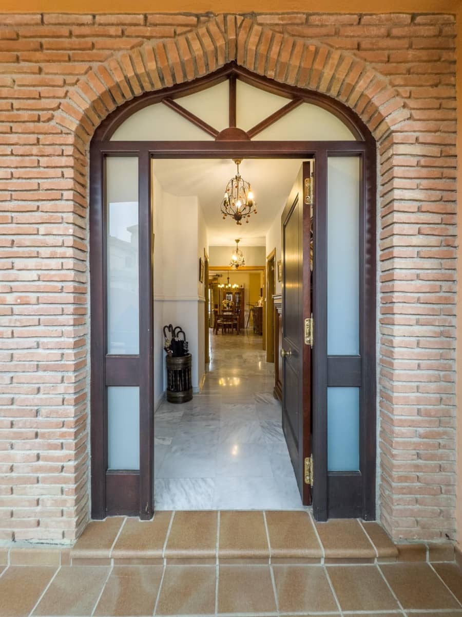 4 sypialnia Dom blizniak na sprzedaż w Las Gabias z basenem garażem - 384 900 € (Ref: 9814456)