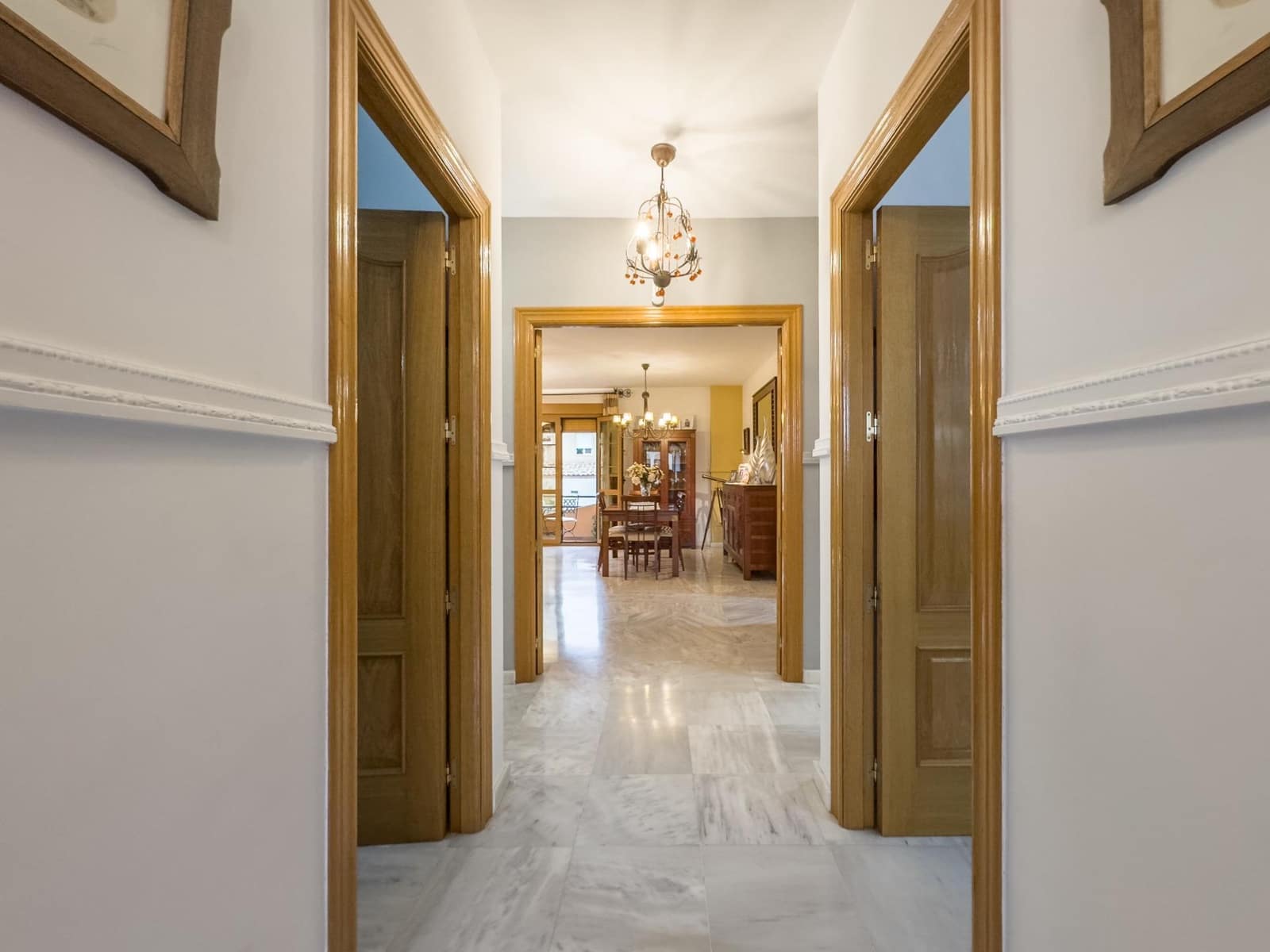 4 sypialnia Dom blizniak na sprzedaż w Las Gabias z basenem garażem - 384 900 € (Ref: 9814456)