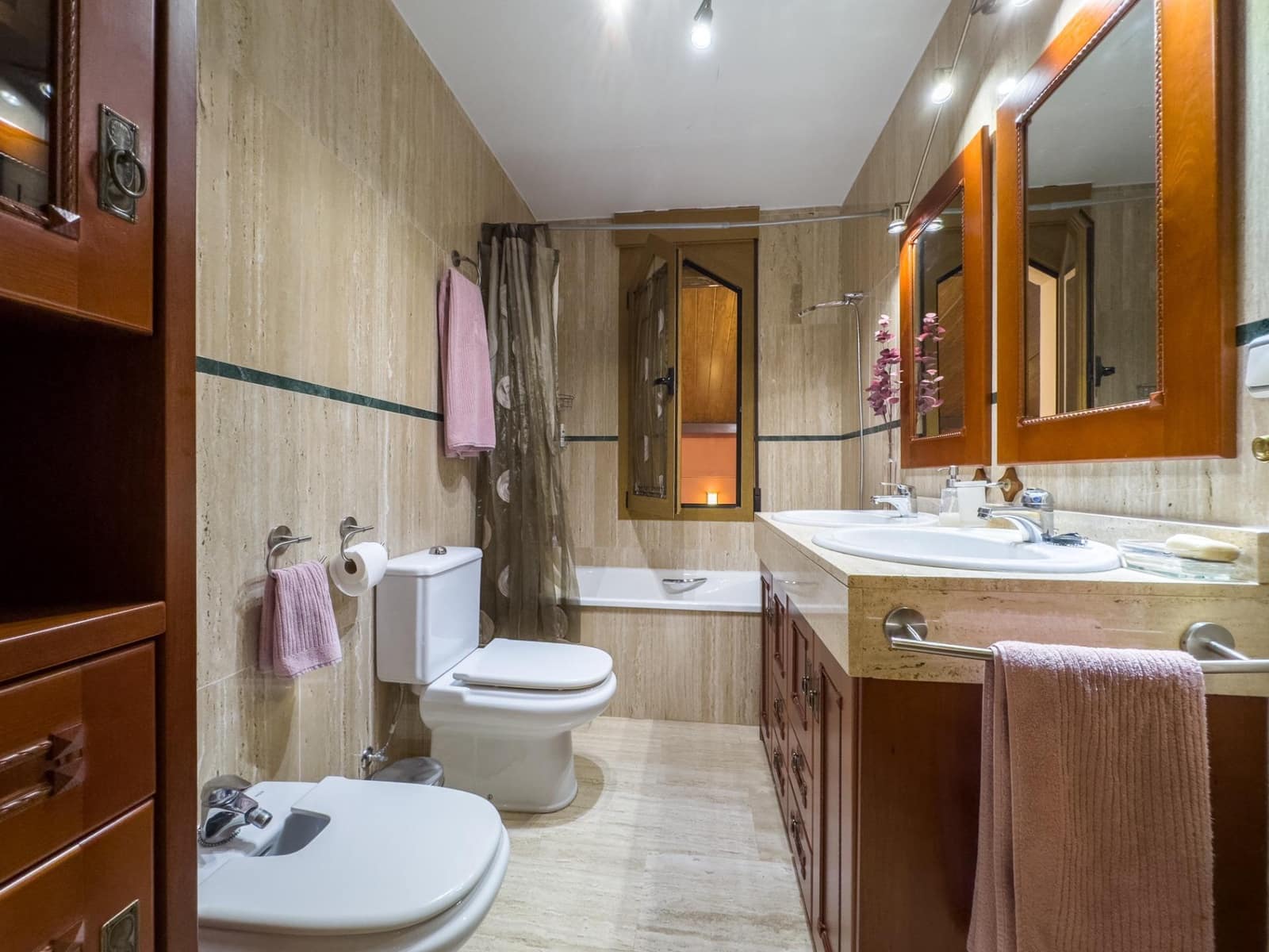4 sypialnia Dom blizniak na sprzedaż w Las Gabias z basenem garażem - 384 900 € (Ref: 9814456)