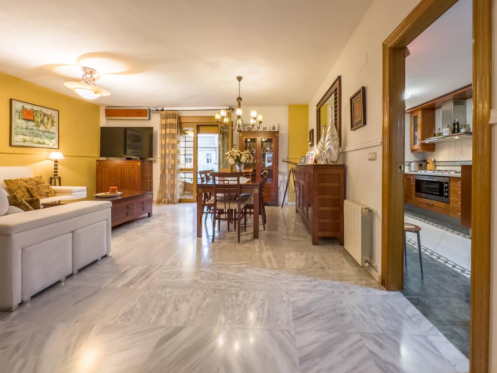 4 sypialnia Dom blizniak na sprzedaż w Las Gabias z basenem garażem - 384 900 € (Ref: 9814456)