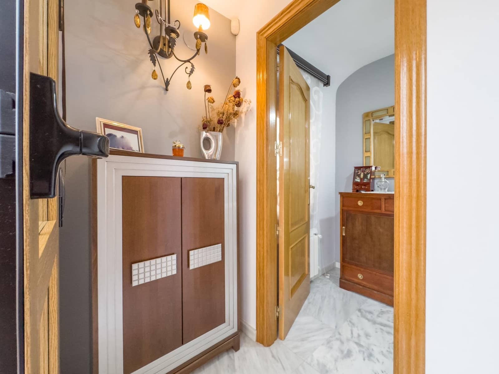 4 sypialnia Dom blizniak na sprzedaż w Las Gabias z basenem garażem - 384 900 € (Ref: 9814456)
