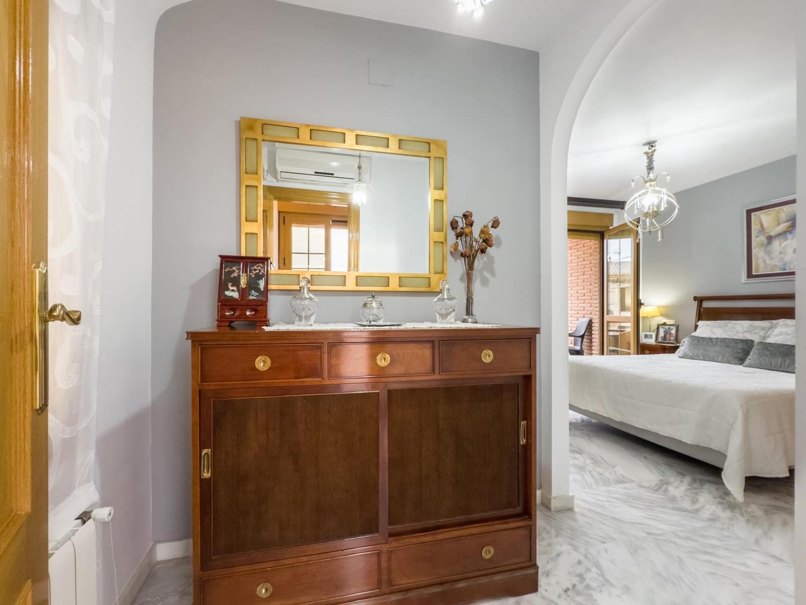 4 sypialnia Dom blizniak na sprzedaż w Las Gabias z basenem garażem - 384 900 € (Ref: 9814456)