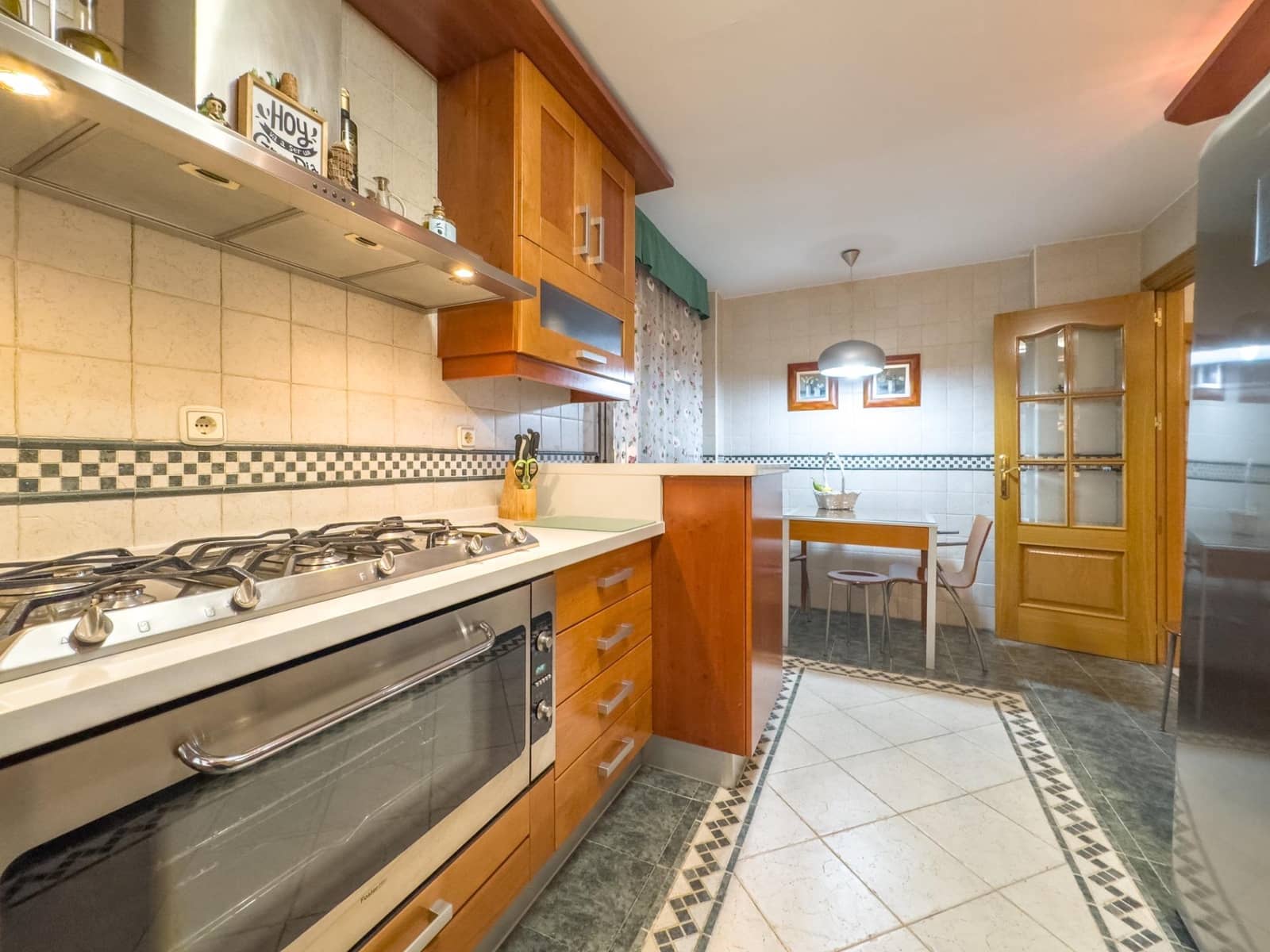 4 sypialnia Dom blizniak na sprzedaż w Las Gabias z basenem garażem - 384 900 € (Ref: 9814456)