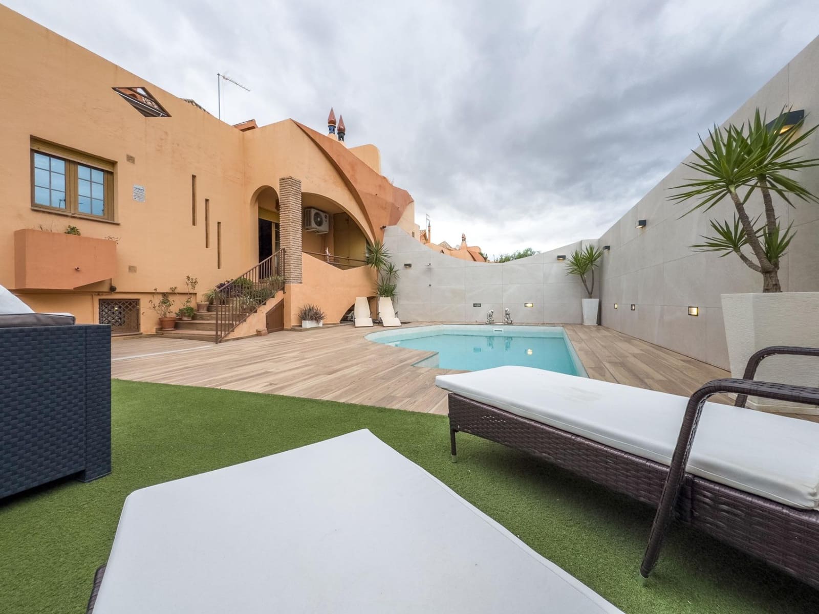 4 sypialnia Dom blizniak na sprzedaż w Las Gabias z basenem garażem - 384 900 € (Ref: 9814456)