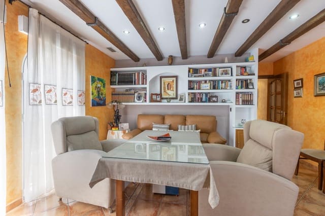 5 sovrum Hus till salu i Granada stad med garage - 360 000 € (Ref: 9814461)