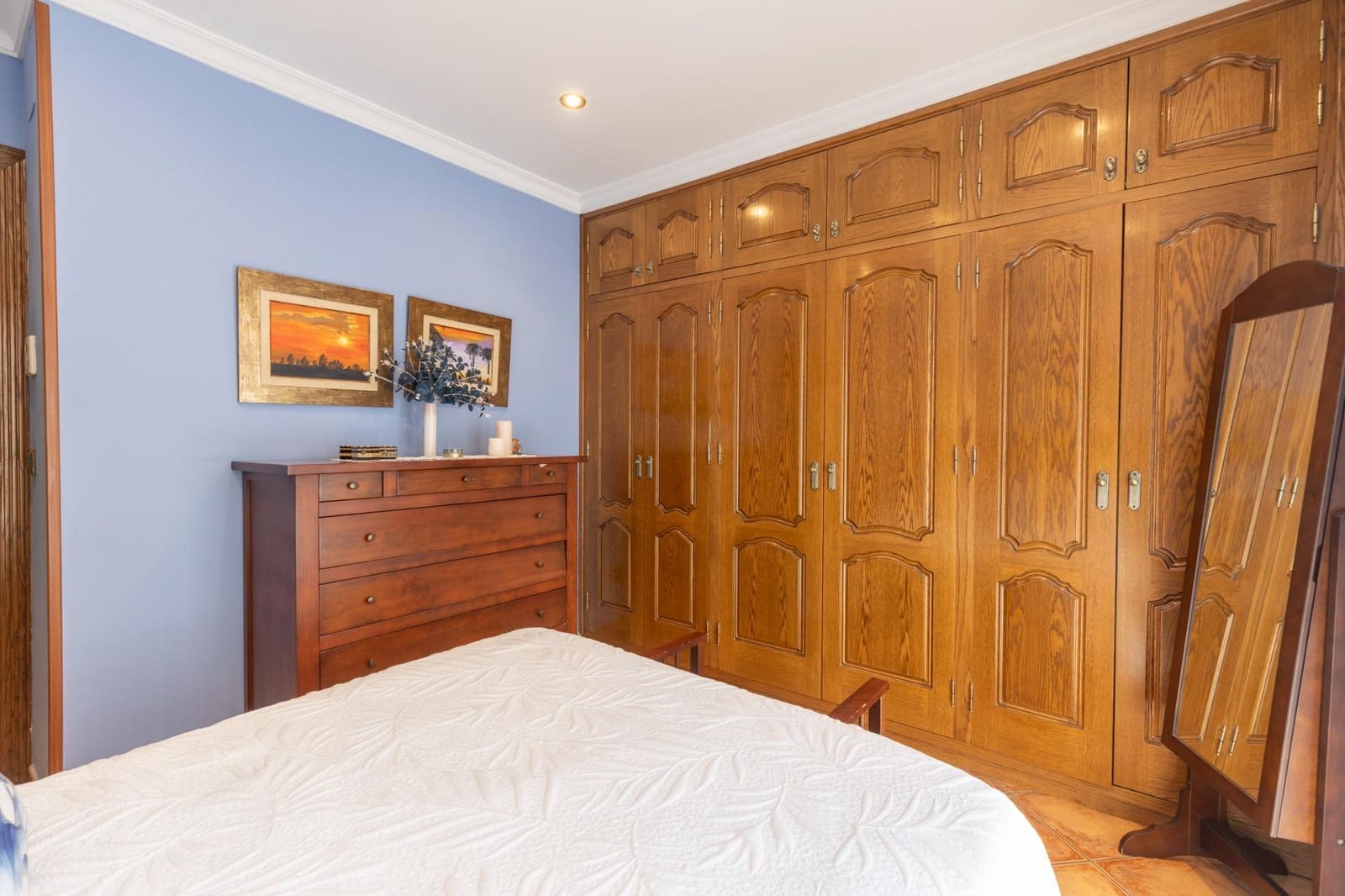 5 sovrum Hus till salu i Granada stad med garage - 360 000 € (Ref: 9814461)