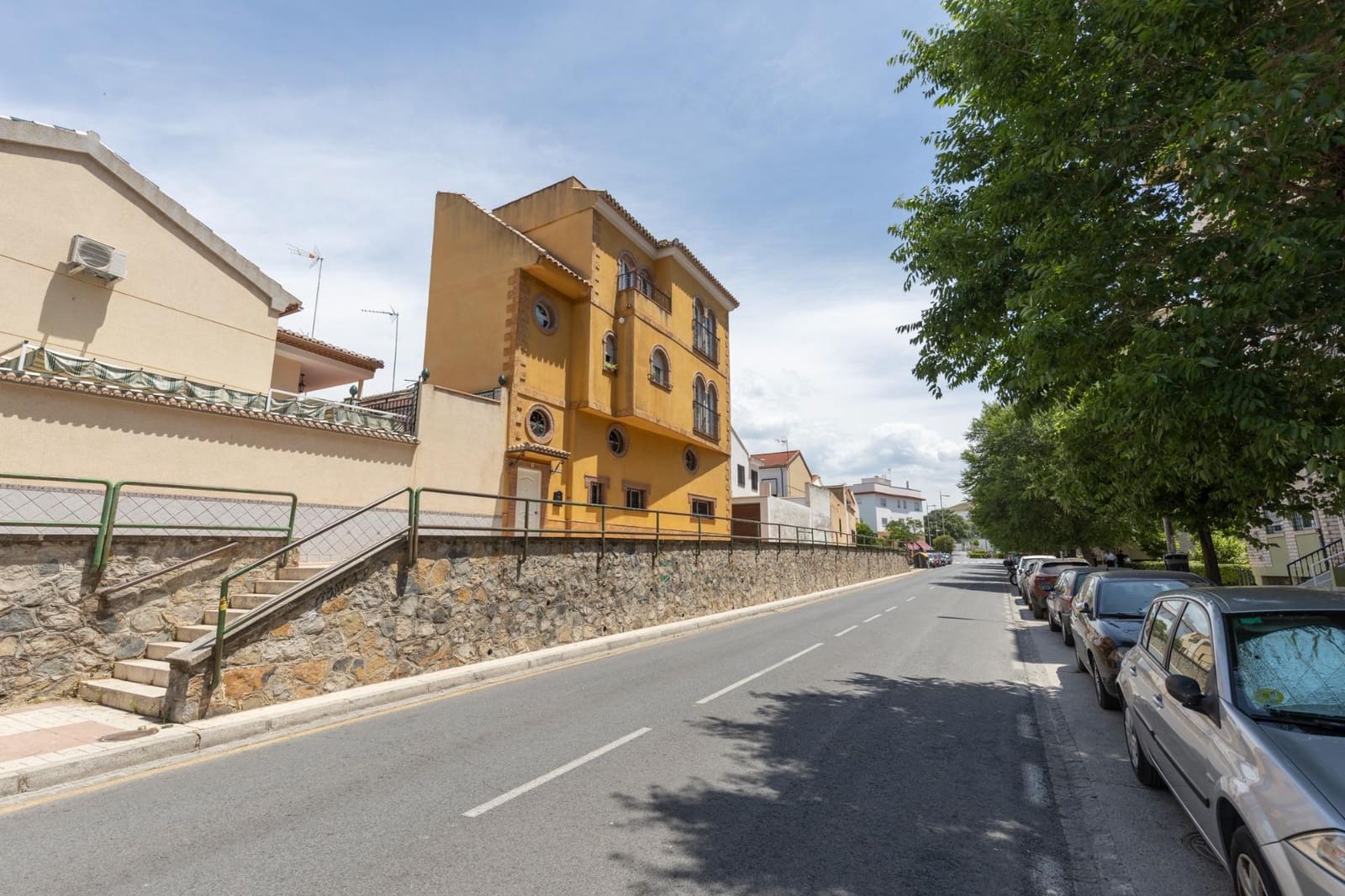 5 sovrum Hus till salu i Granada stad med garage - 360 000 € (Ref: 9814461)
