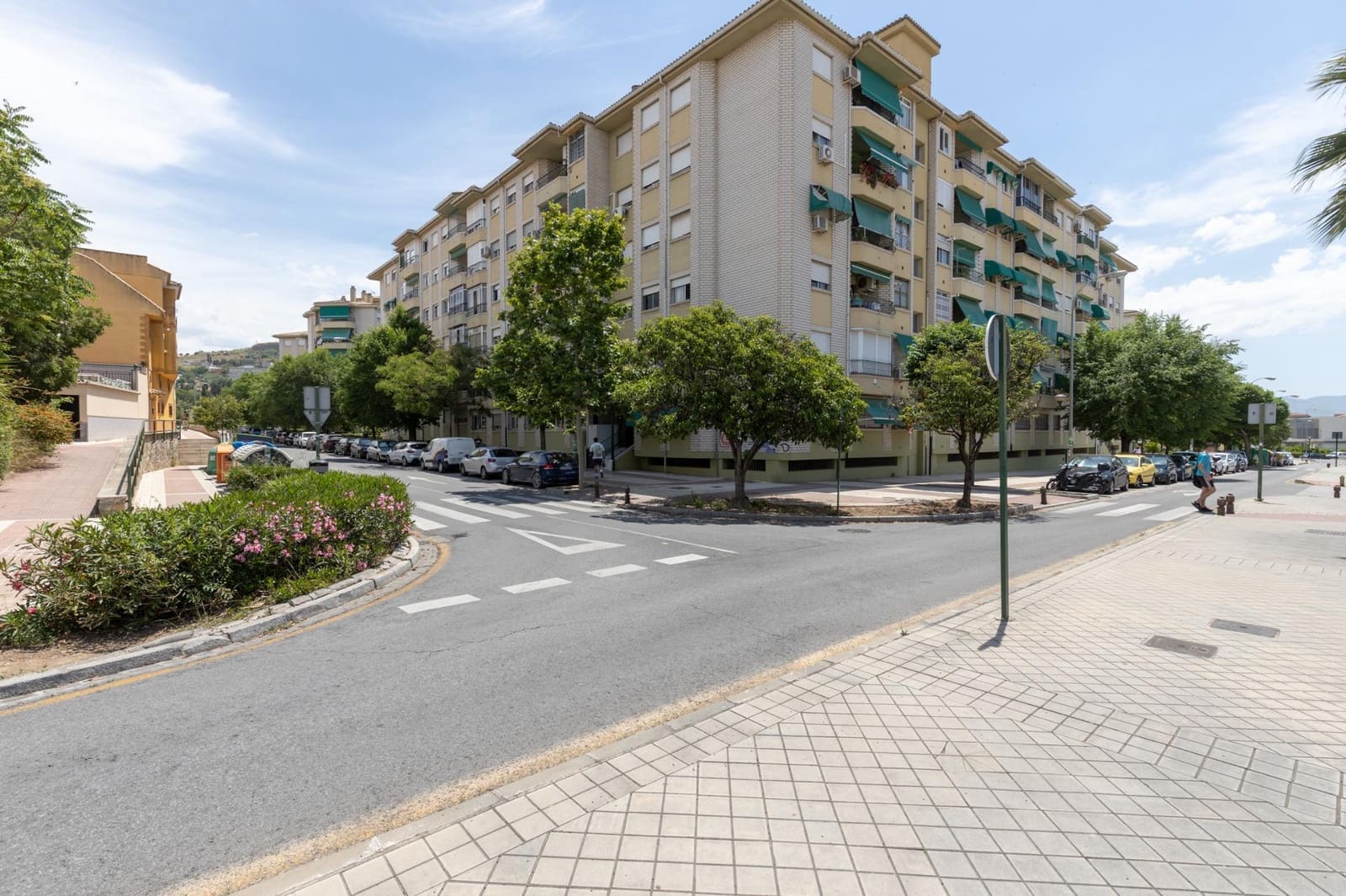 5 sovrum Hus till salu i Granada stad med garage - 360 000 € (Ref: 9814461)