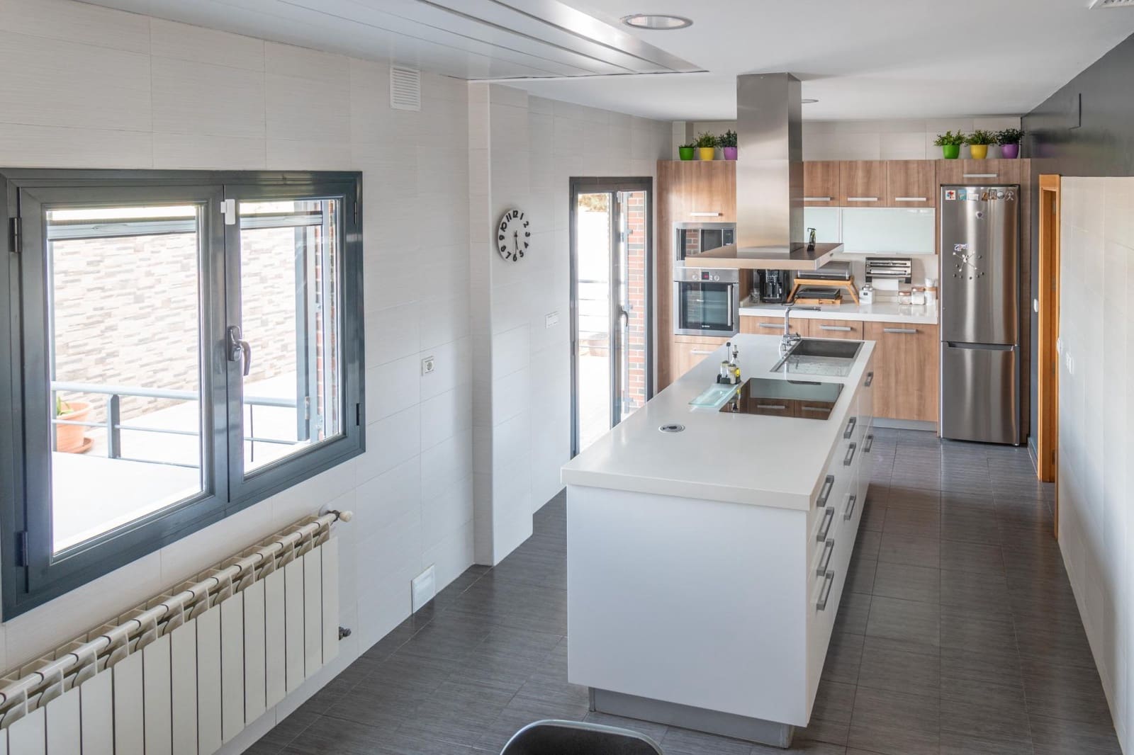 4 bedroom Villa for sale in Alhendin with pool garage - € 439,000 (Ref: 9814462)