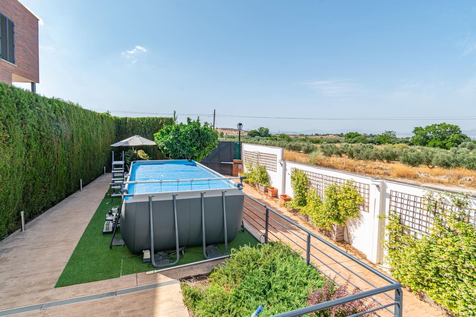 4 bedroom Villa for sale in Alhendin with pool garage - € 439,000 (Ref: 9814462)