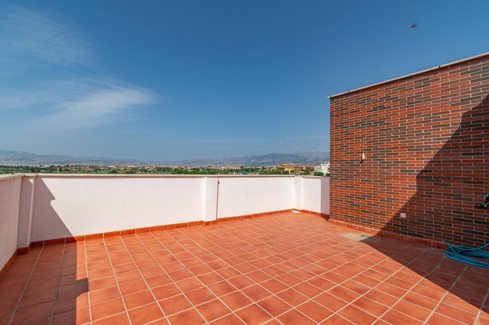 4 bedroom Villa for sale in Alhendin with pool garage - € 439,000 (Ref: 9814462)