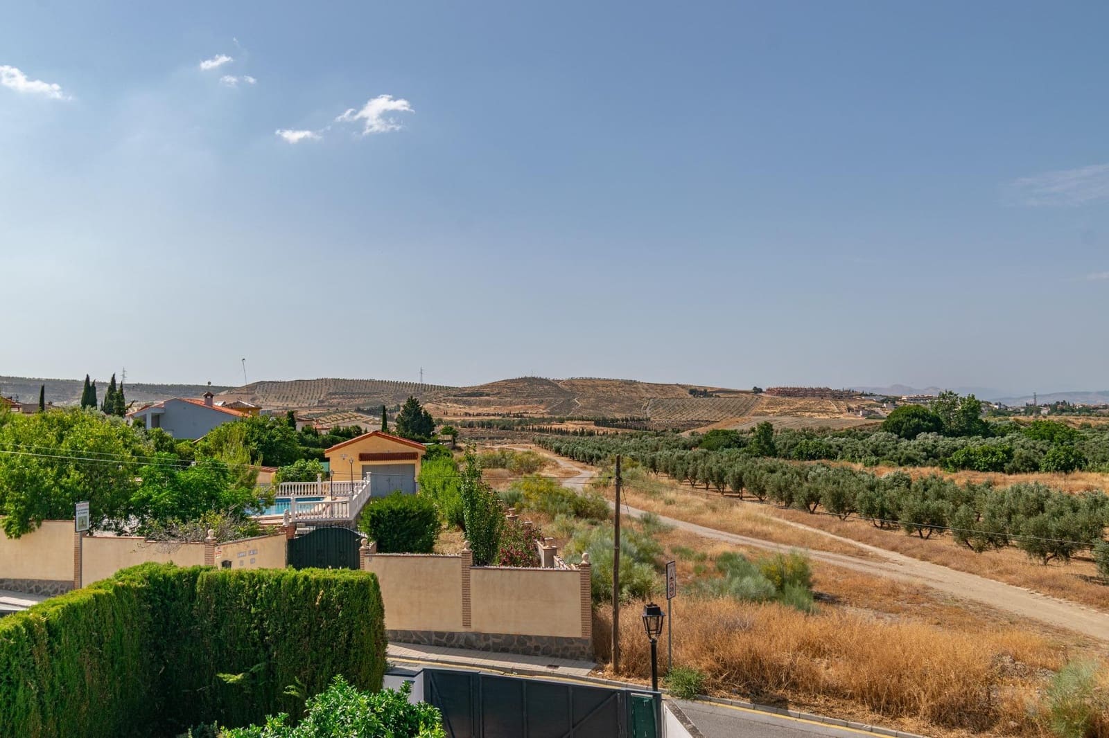 4 bedroom Villa for sale in Alhendin with pool garage - € 439,000 (Ref: 9814462)