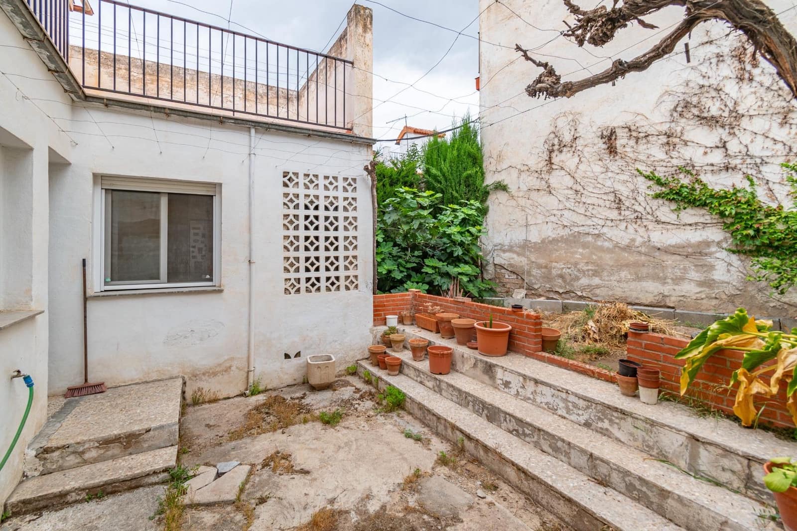 3 sypialnia Dom szeregowy na sprzedaż w La Zubia z garażem - 220 000 € (Ref: 9814463)