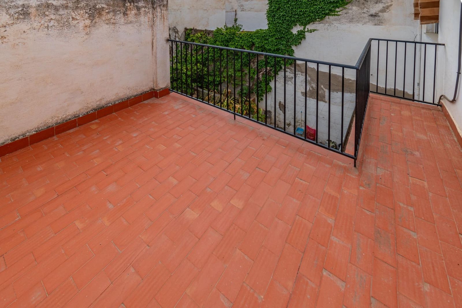 3 sypialnia Dom szeregowy na sprzedaż w La Zubia z garażem - 220 000 € (Ref: 9814463)