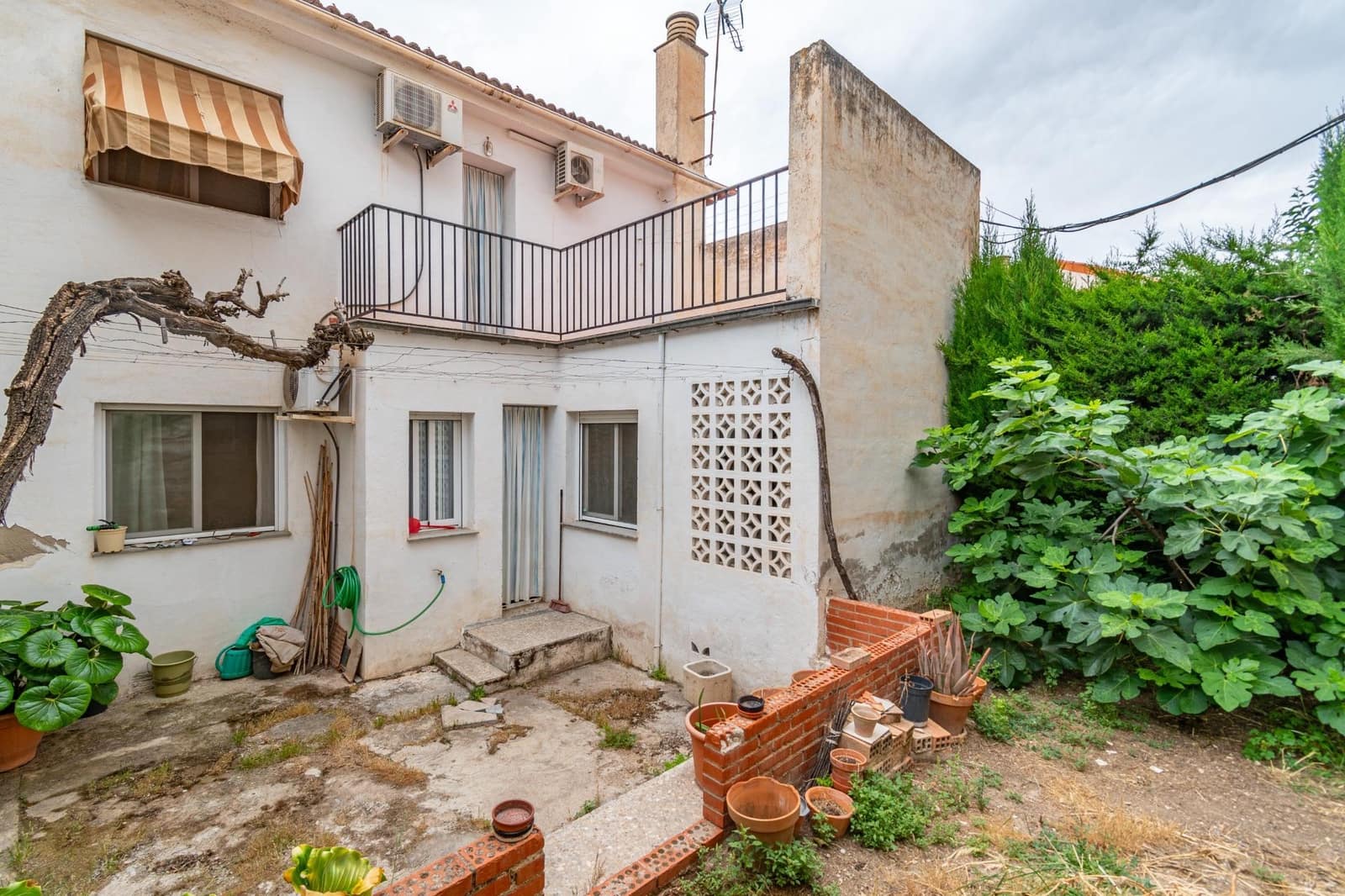 3 sypialnia Dom szeregowy na sprzedaż w La Zubia z garażem - 220 000 € (Ref: 9814463)