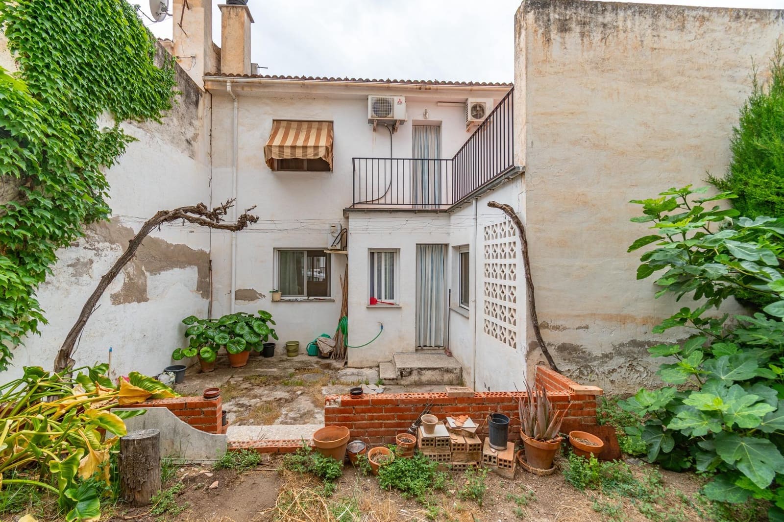 3 sypialnia Dom szeregowy na sprzedaż w La Zubia z garażem - 220 000 € (Ref: 9814463)