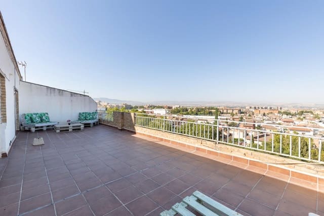 4 slaapkamer Penthouse te huur in San Francisco Javier, Granada stad - € 1.200 (Ref: 9814464)