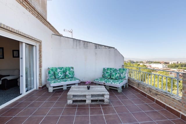 4 slaapkamer Penthouse te huur in San Francisco Javier, Granada stad - € 1.200 (Ref: 9814464)