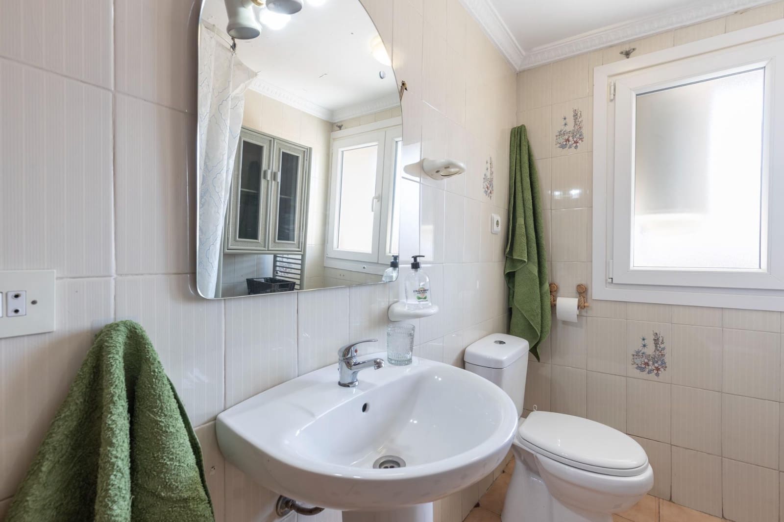 Ático de 4 habitaciones en Granada ciudad en alquiler - 1.200 € (Ref: 9814464)