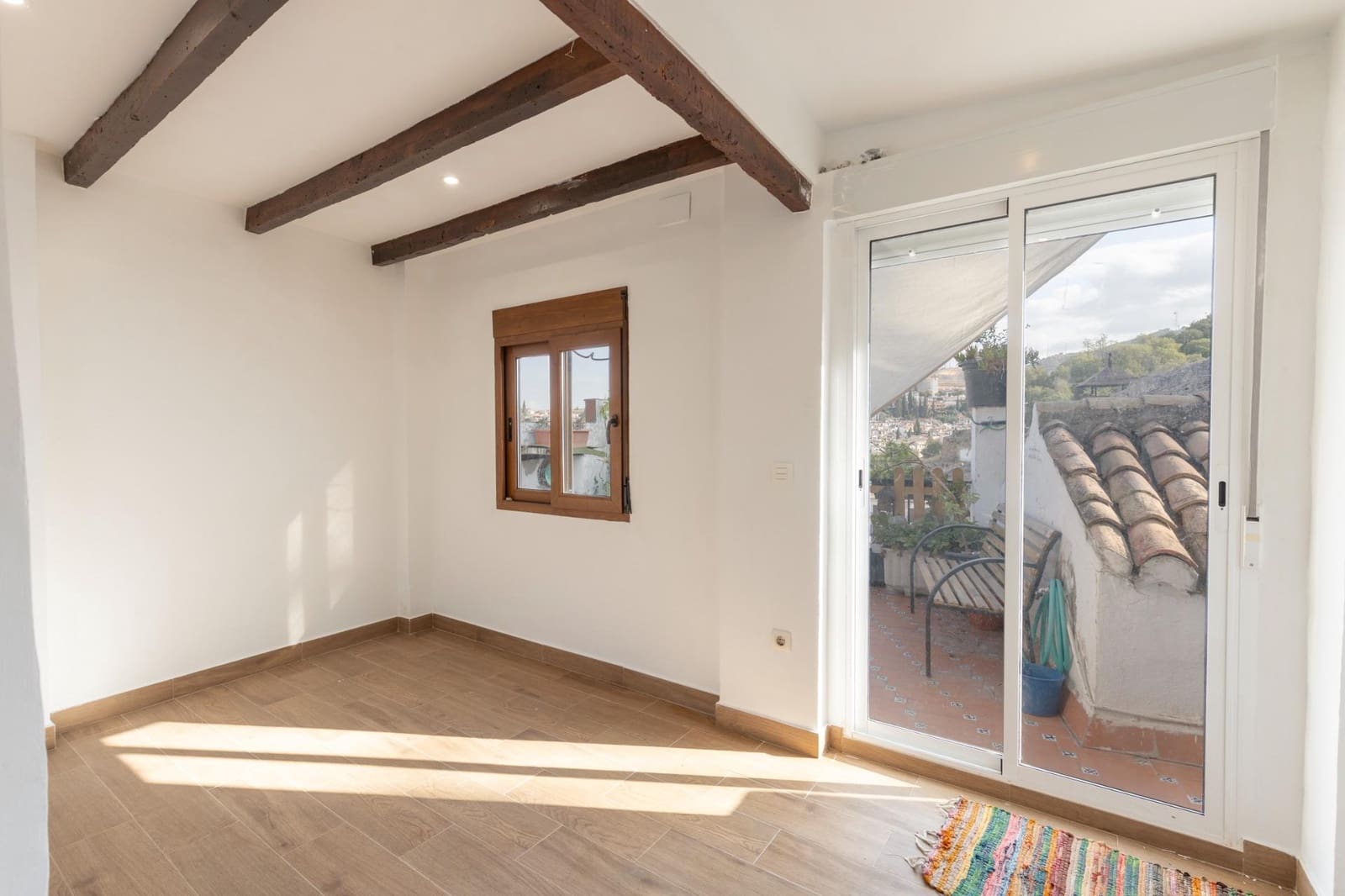 2 quarto Casa em Banda para venda em Granada cidade - 275 000 € (Ref: 9814465)