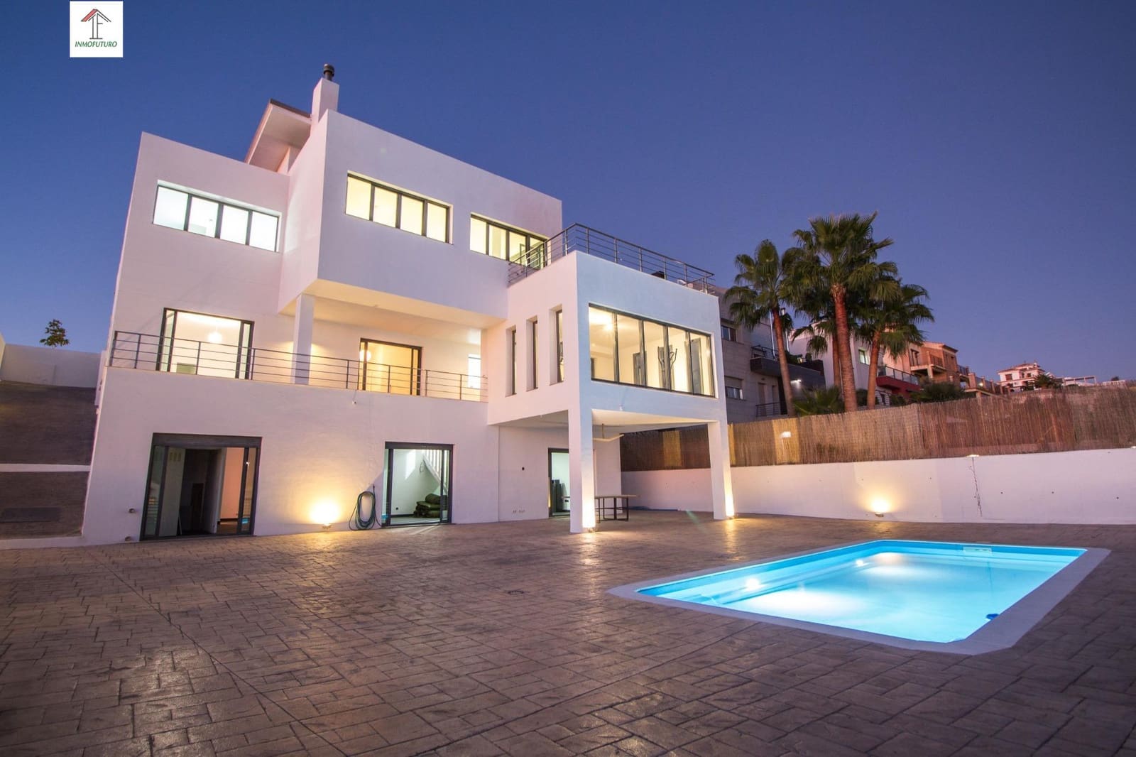 5 bedroom Villa for sale in La Zubia with pool garage - € 799,000 (Ref: 9814466)