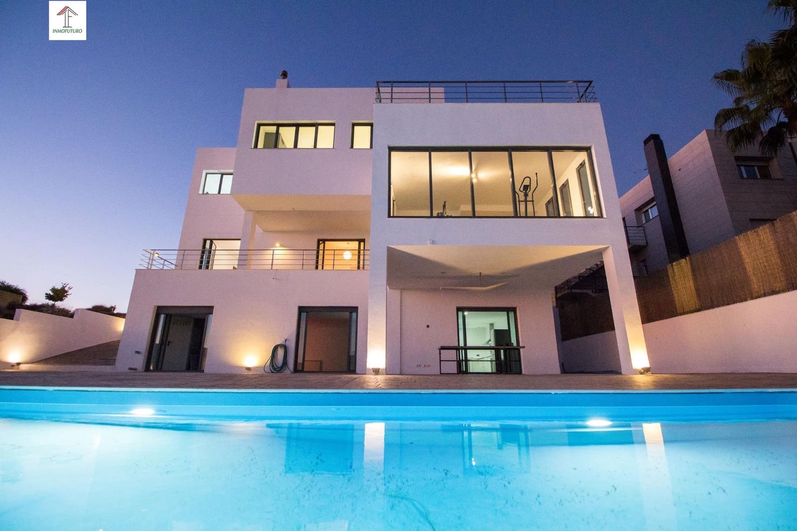 5 bedroom Villa for sale in La Zubia with pool garage - € 799,000 (Ref: 9814466)