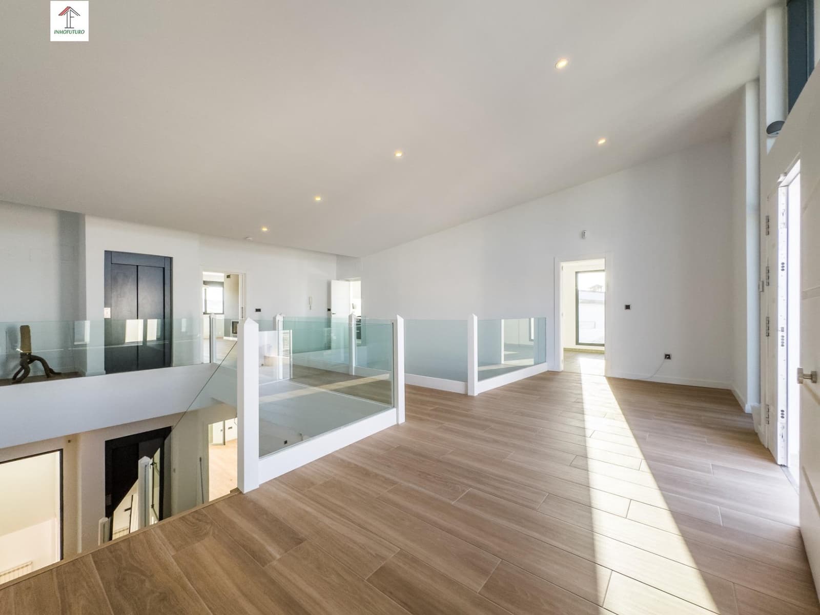 5 bedroom Villa for sale in La Zubia with pool garage - € 799,000 (Ref: 9814466)