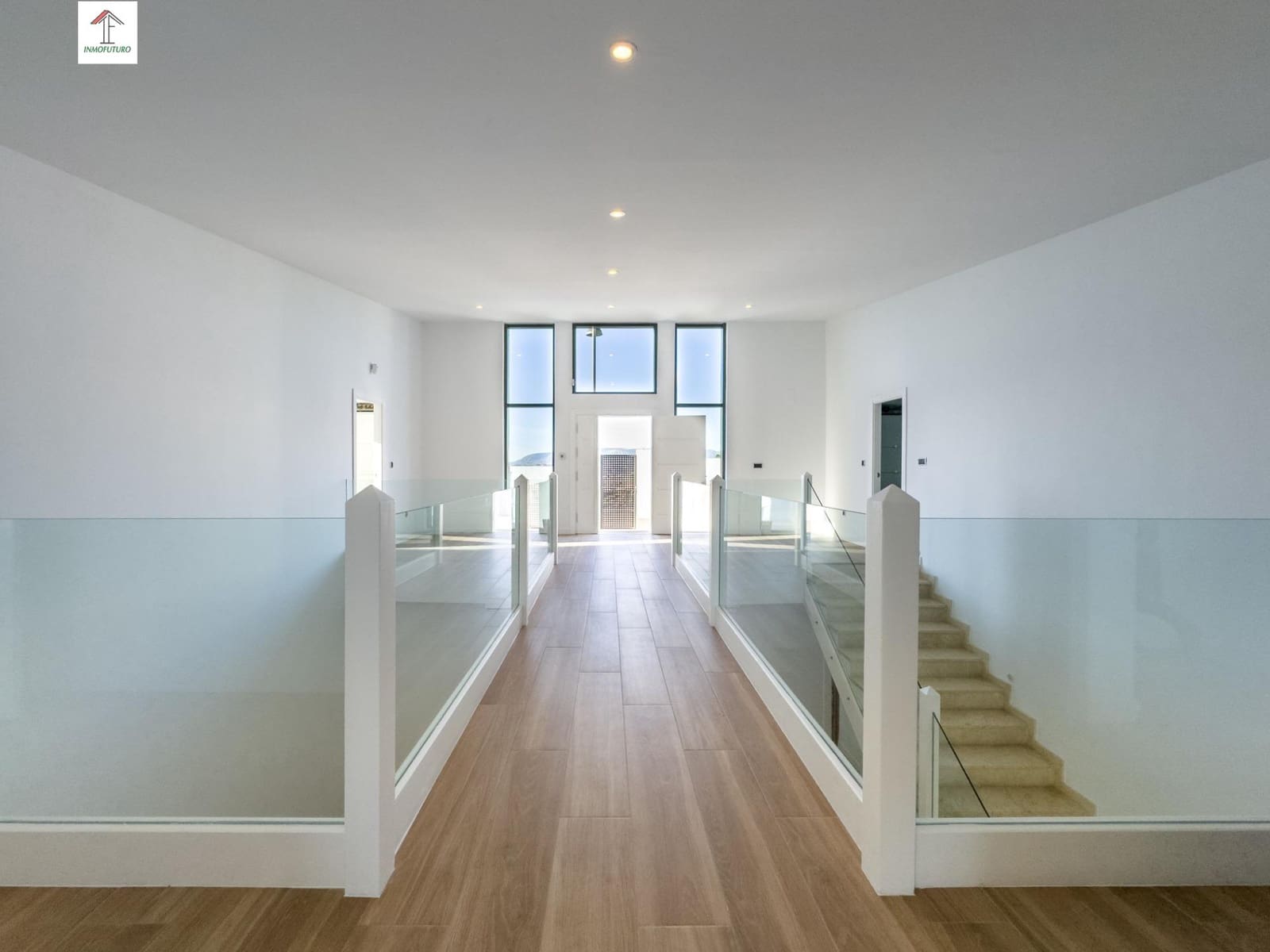 5 bedroom Villa for sale in La Zubia with pool garage - € 799,000 (Ref: 9814466)