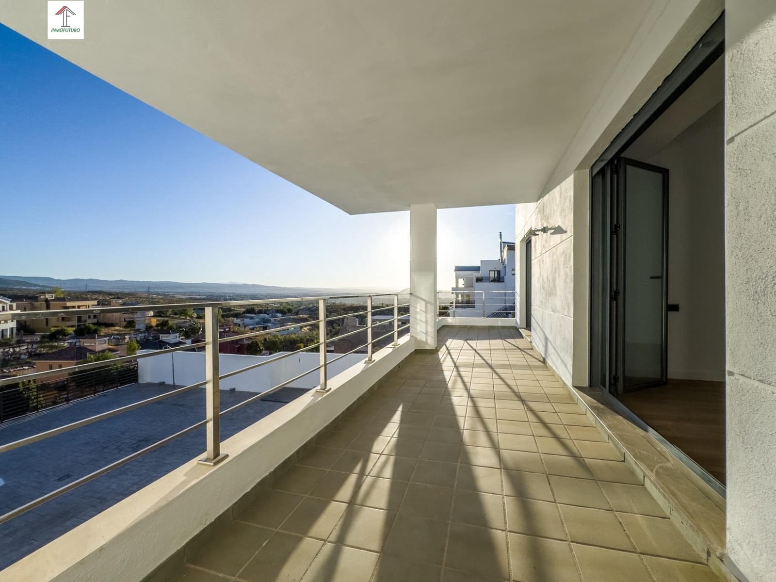 5 bedroom Villa for sale in La Zubia with pool garage - € 799,000 (Ref: 9814466)