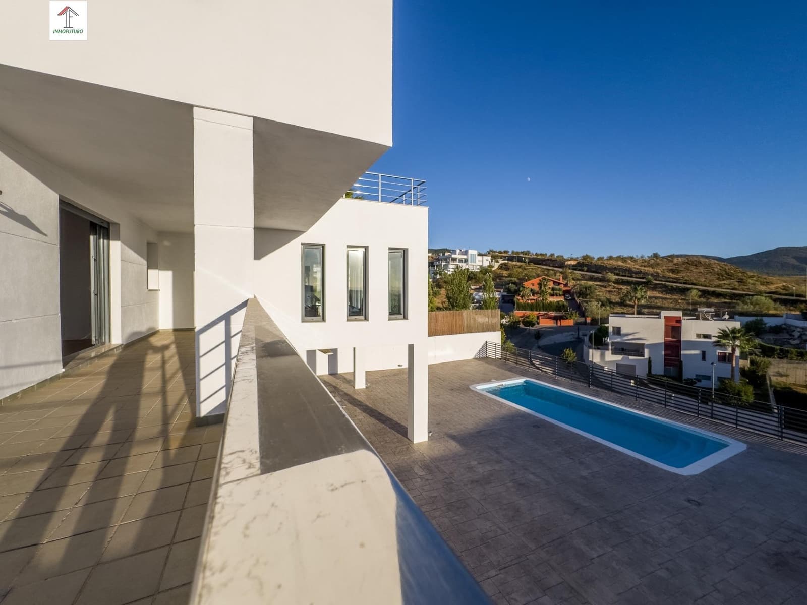 5 bedroom Villa for sale in La Zubia with pool garage - € 799,000 (Ref: 9814466)