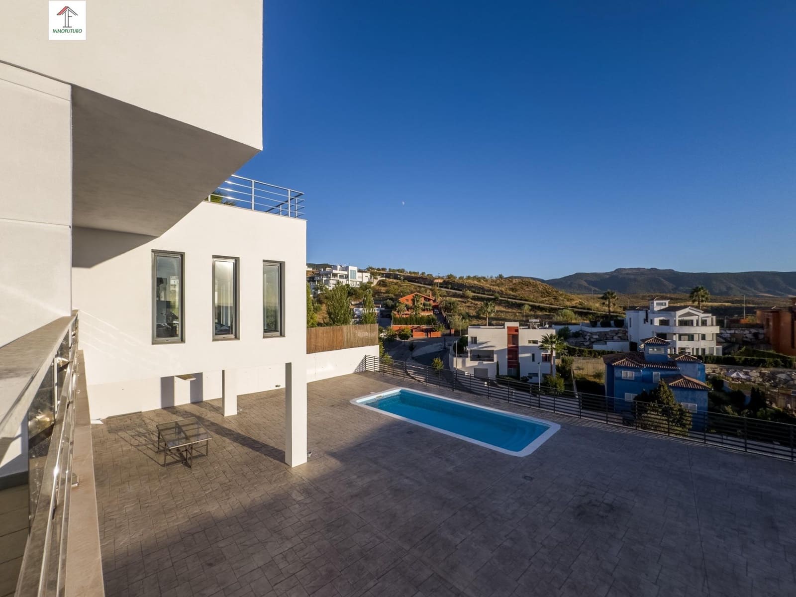 5 bedroom Villa for sale in La Zubia with pool garage - € 799,000 (Ref: 9814466)