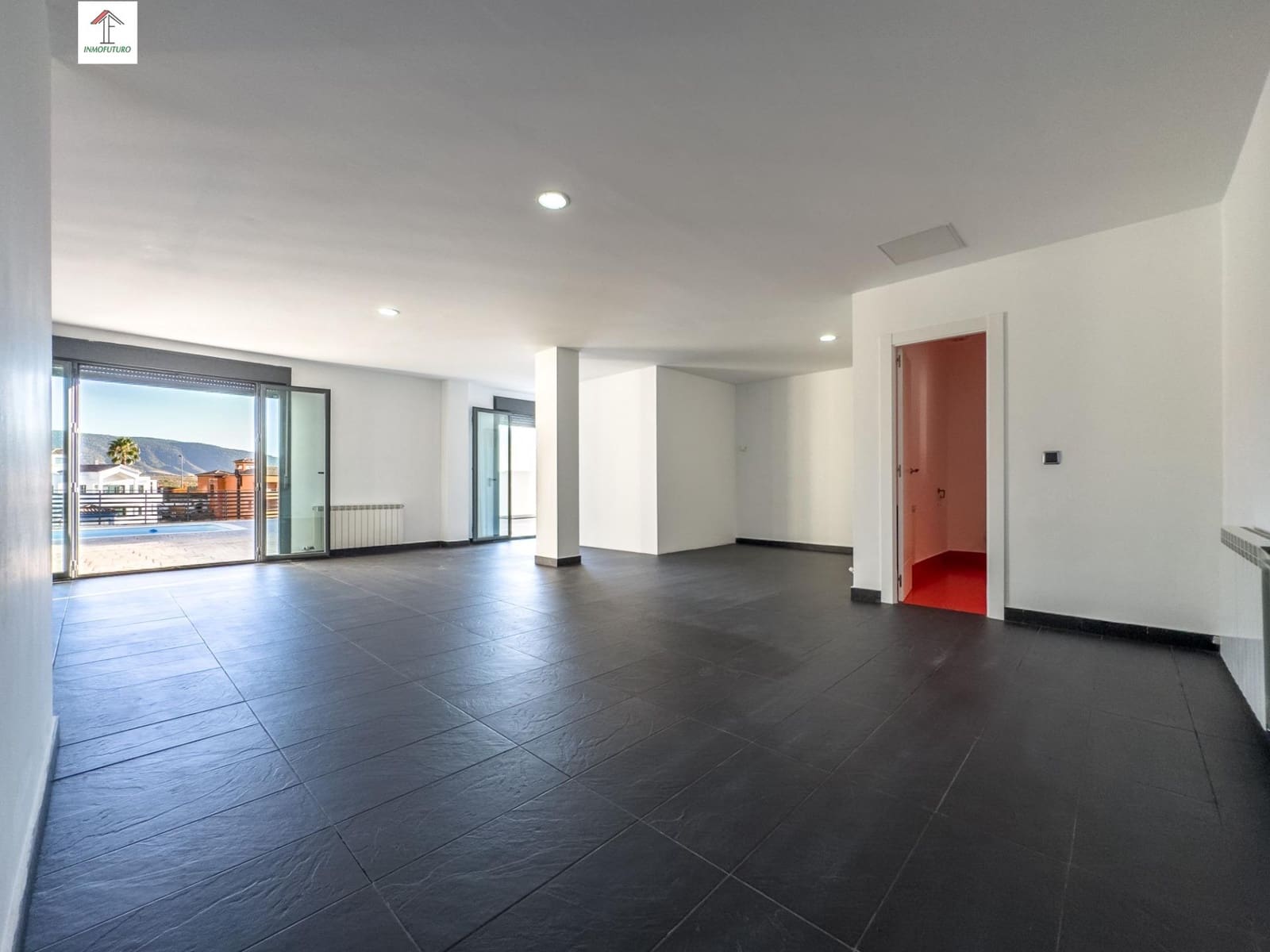 5 bedroom Villa for sale in La Zubia with pool garage - € 799,000 (Ref: 9814466)