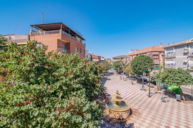 6 bedroom Terraced Villa for sale in Granada city - € 385,000 (Ref: 9814467)
