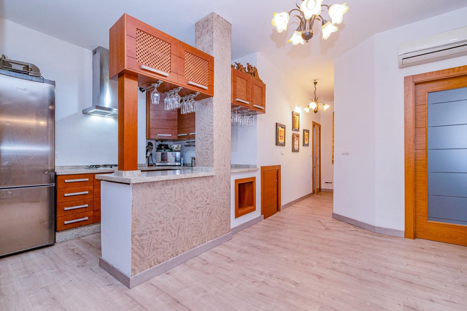 6 bedroom Terraced Villa for sale in Granada city - € 385,000 (Ref: 9814467)
