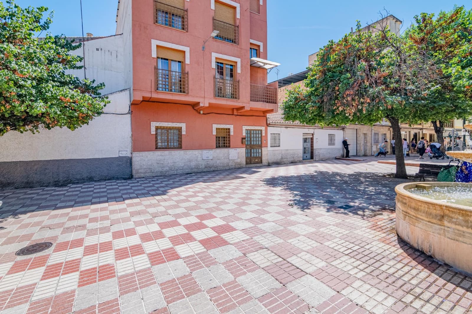 6 bedroom Terraced Villa for sale in Granada city - € 385,000 (Ref: 9814467)