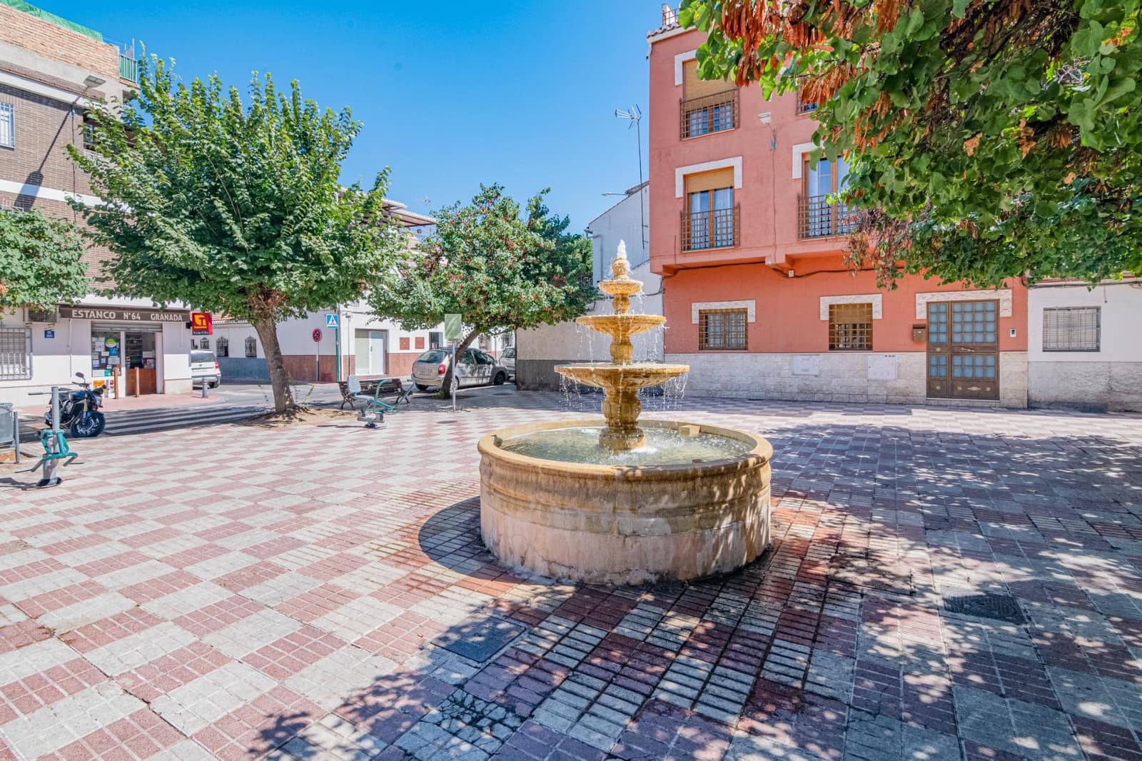 6 bedroom Terraced Villa for sale in Granada city - € 385,000 (Ref: 9814467)
