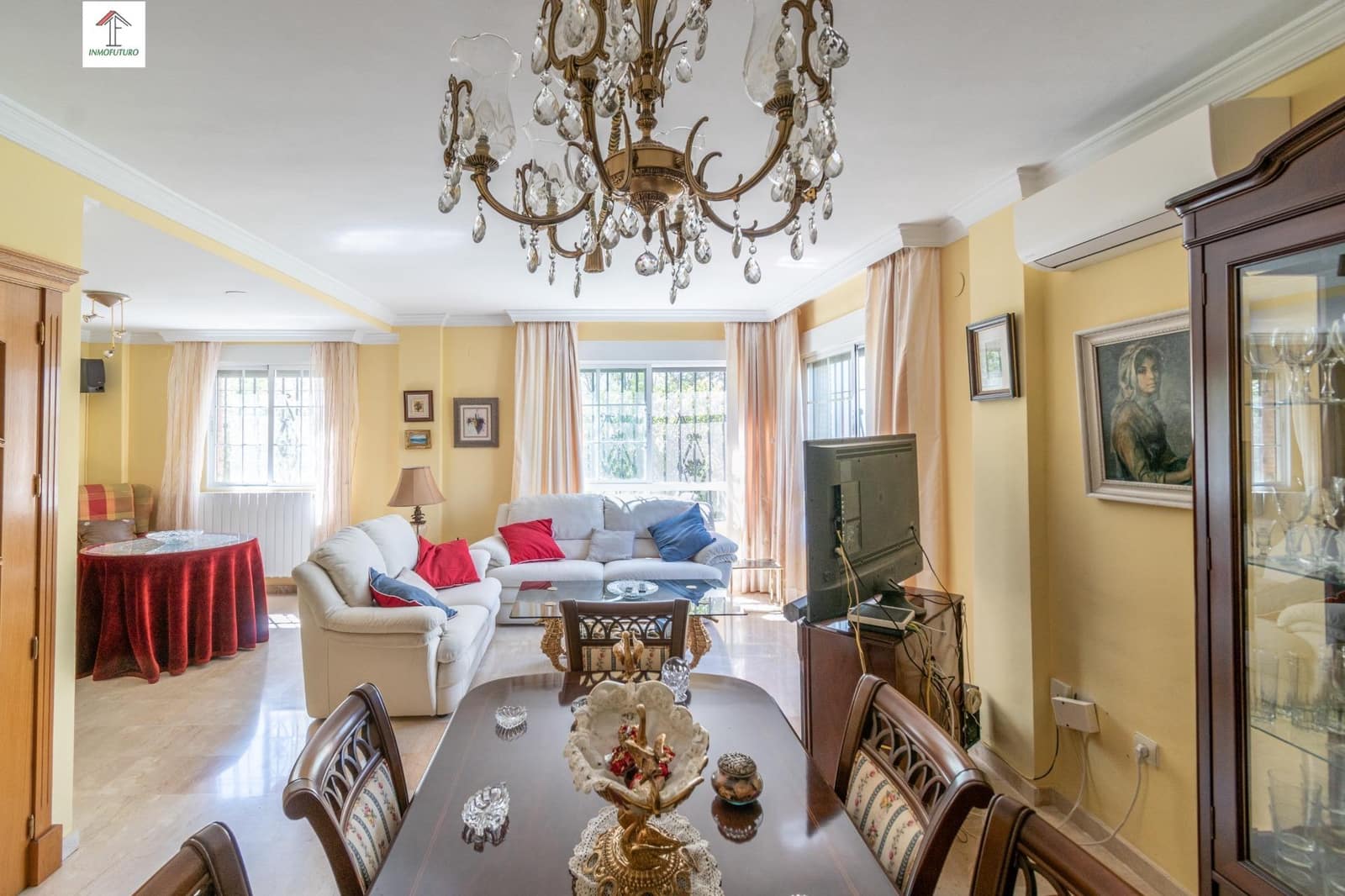 Chalet de 4 habitaciones en La Zubia en venta con piscina garaje - 380.000 € (Ref: 9814469)