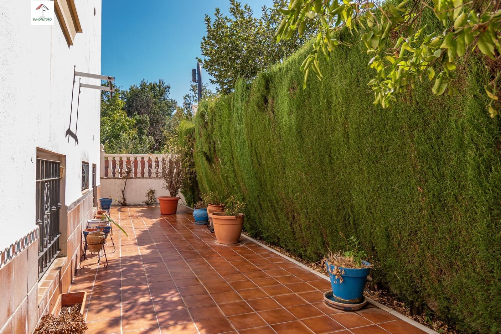 Chalet de 4 habitaciones en La Zubia en venta con piscina garaje - 380.000 € (Ref: 9814469)