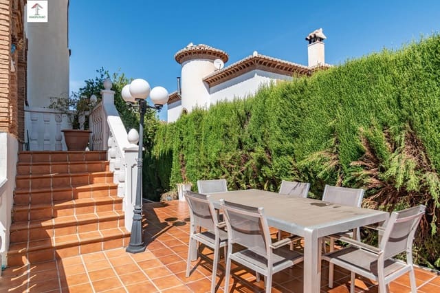 Chalet de 4 habitaciones en La Zubia en venta con piscina garaje - 380.000 € (Ref: 9814469)