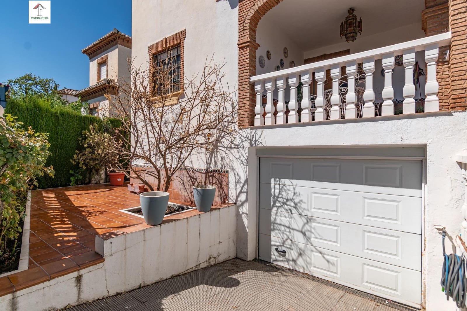 Chalet de 4 habitaciones en La Zubia en venta con piscina garaje - 380.000 € (Ref: 9814469)