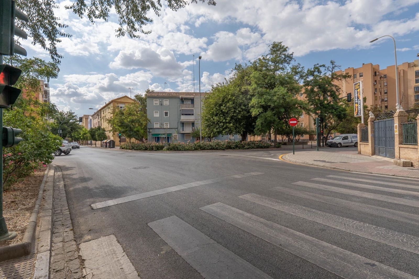 Business for sale in Granada city - € 170,000 (Ref: 9814471)