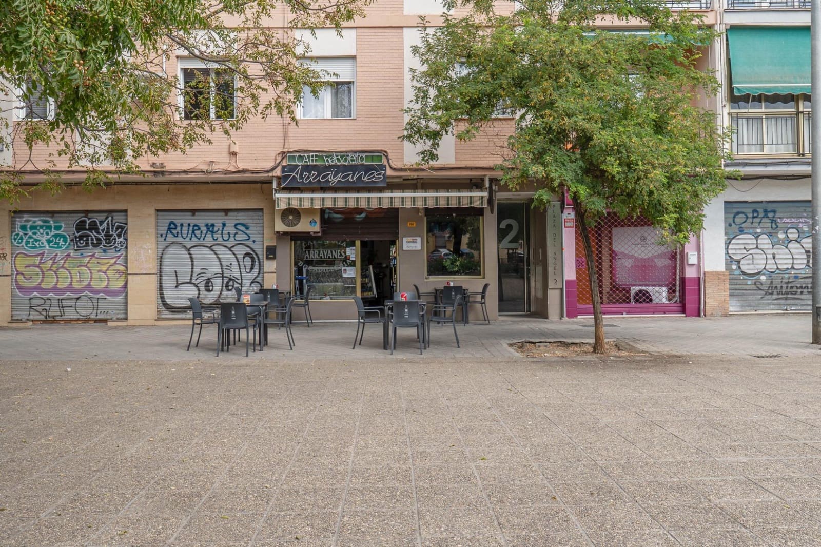 Business for sale in Granada city - € 170,000 (Ref: 9814471)