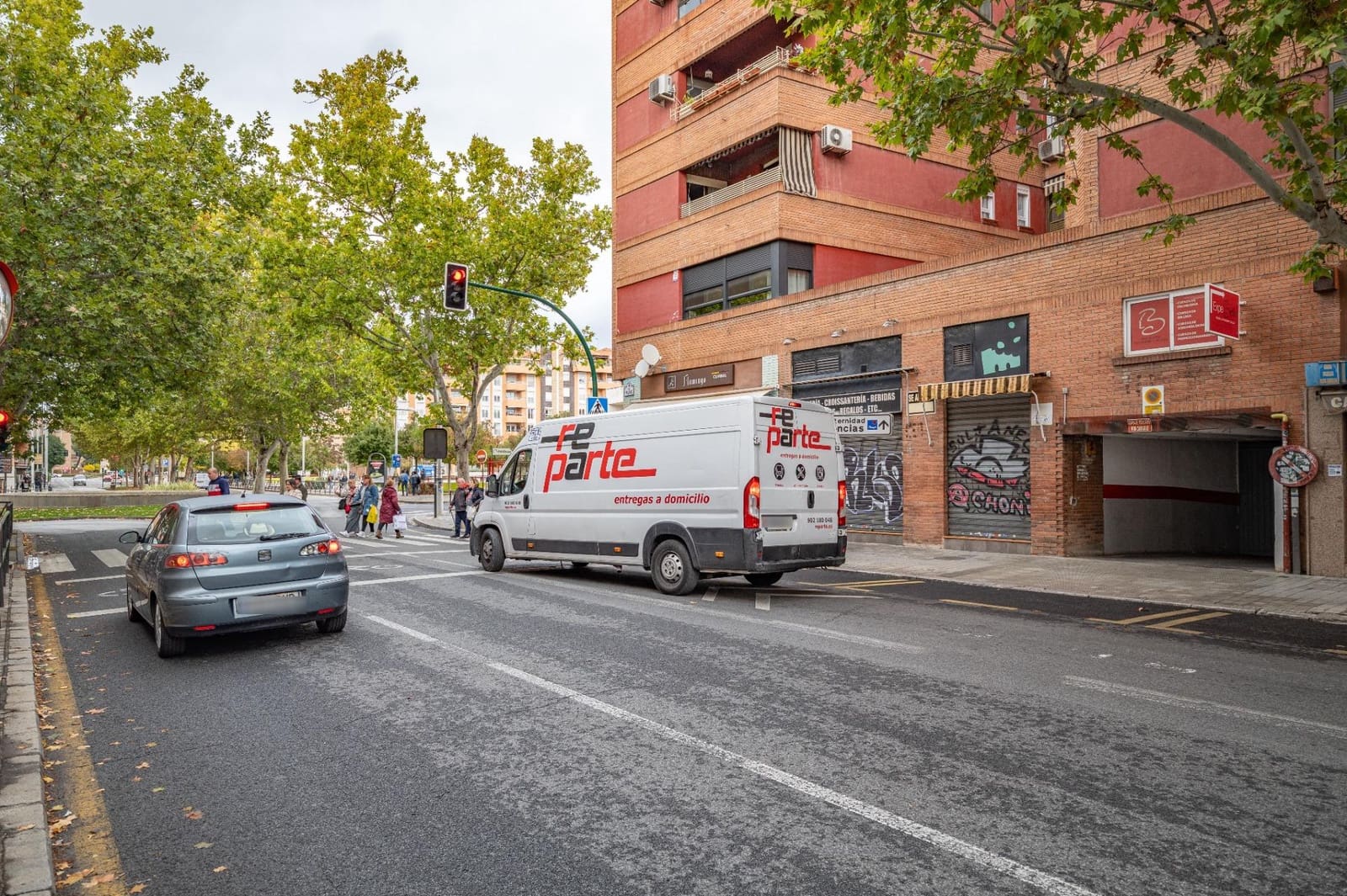 Garage for sale in Granada city - € 45,000 (Ref: 9814474)