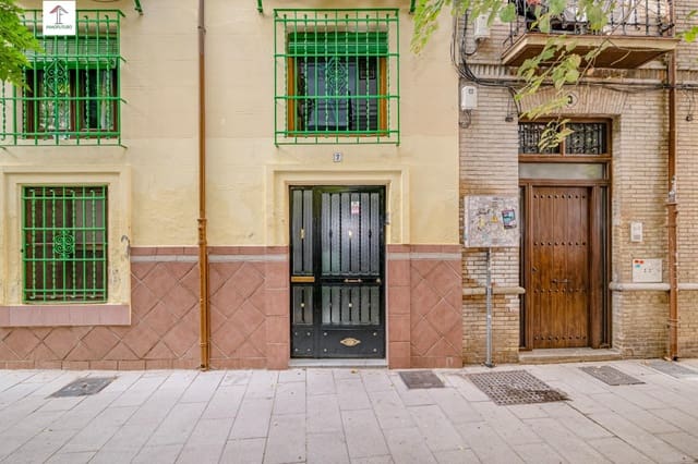 4 soveværelse Lejlighed til salg i Centro - Sagrario, Granada by - € 380.000 (Ref: 9814475)