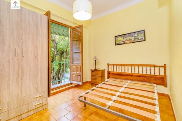 4 soveværelse Lejlighed til salg i Centro - Sagrario, Granada by - € 380.000 (Ref: 9814475)