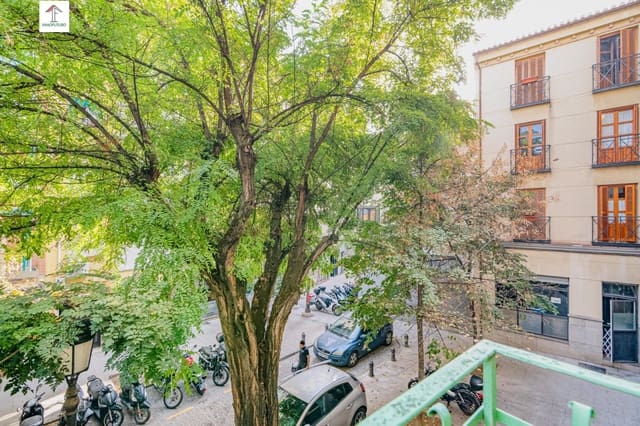 4 soveværelse Lejlighed til salg i Centro - Sagrario, Granada by - € 380.000 (Ref: 9814475)