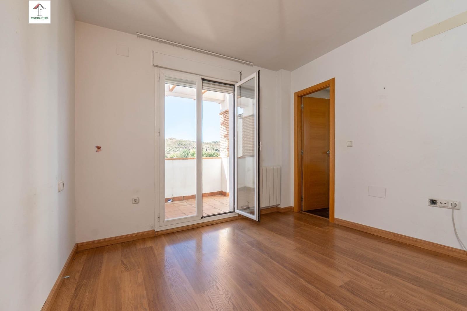 3 sypialnia Dom szeregowy na sprzedaż w Cenes de la Vega z basenem garażem - 298 000 € (Ref: 9814476)